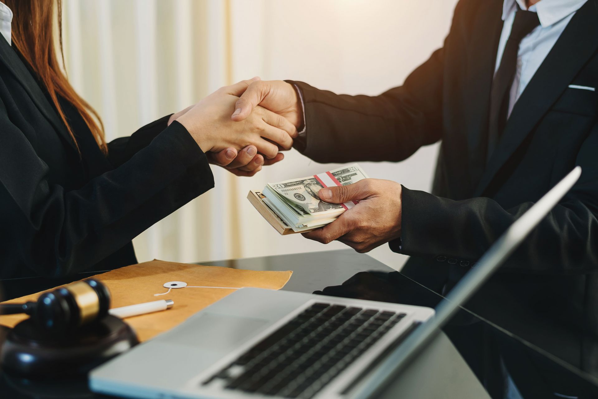 是否只有銀行才能提供借款利息低?